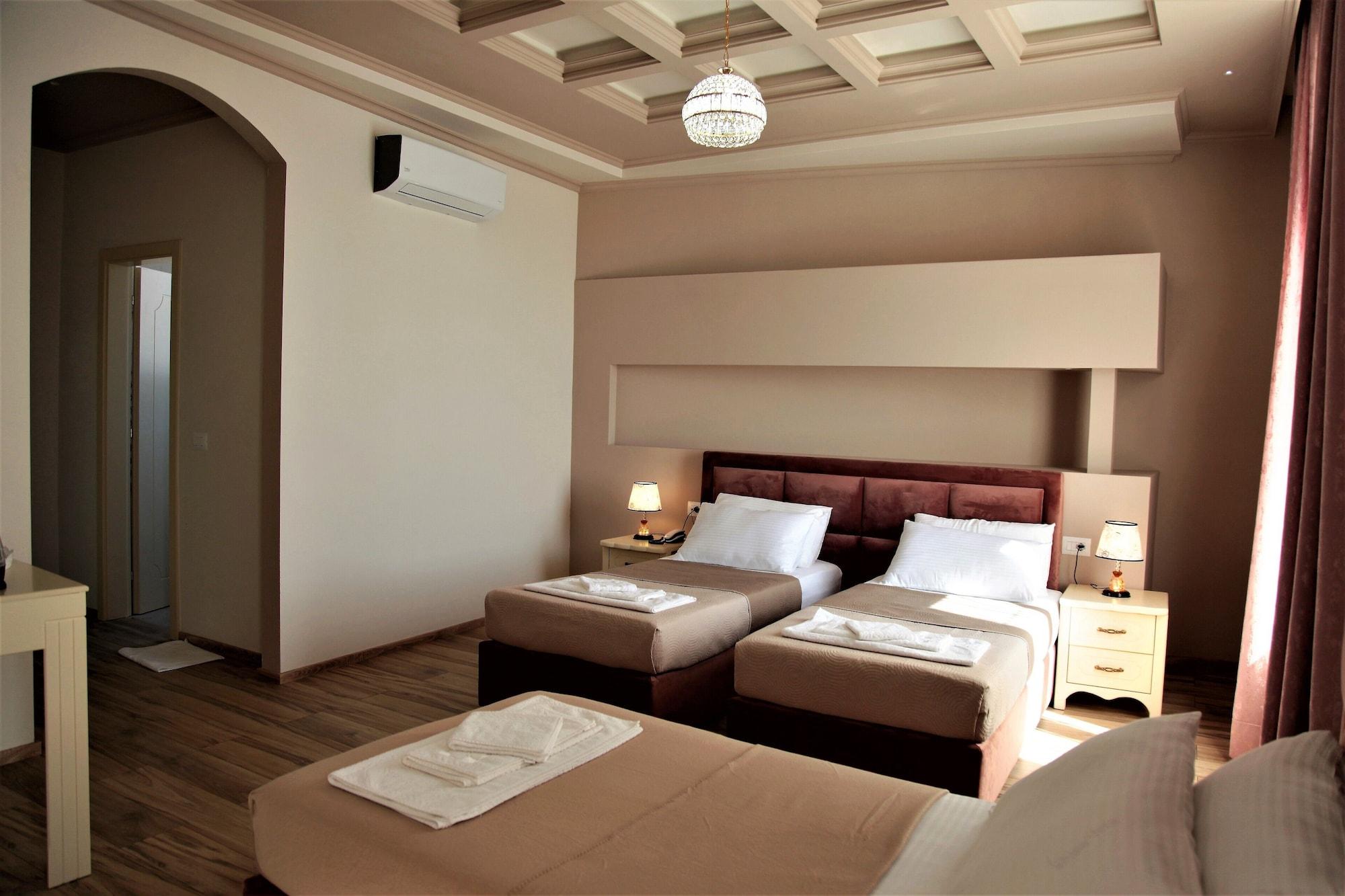 Hotel Veliera Durrës Buitenkant foto